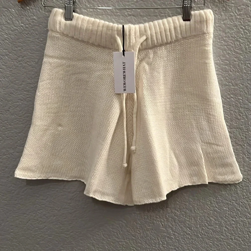 WeWoreWhat Pull On Sweater Shorts Cozy Stitch Cream Knit